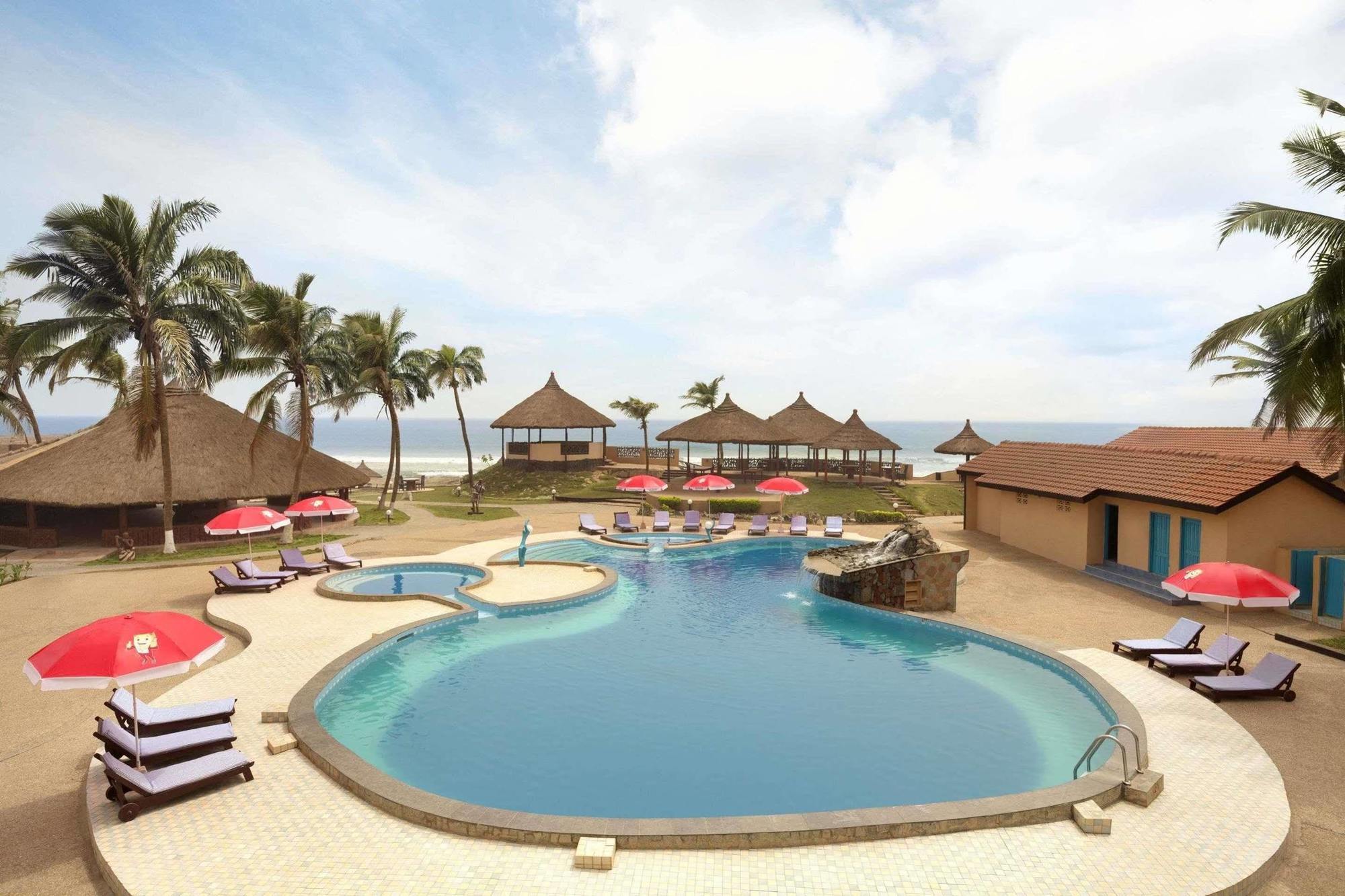 Ramada Resort Accra Kültér fotó