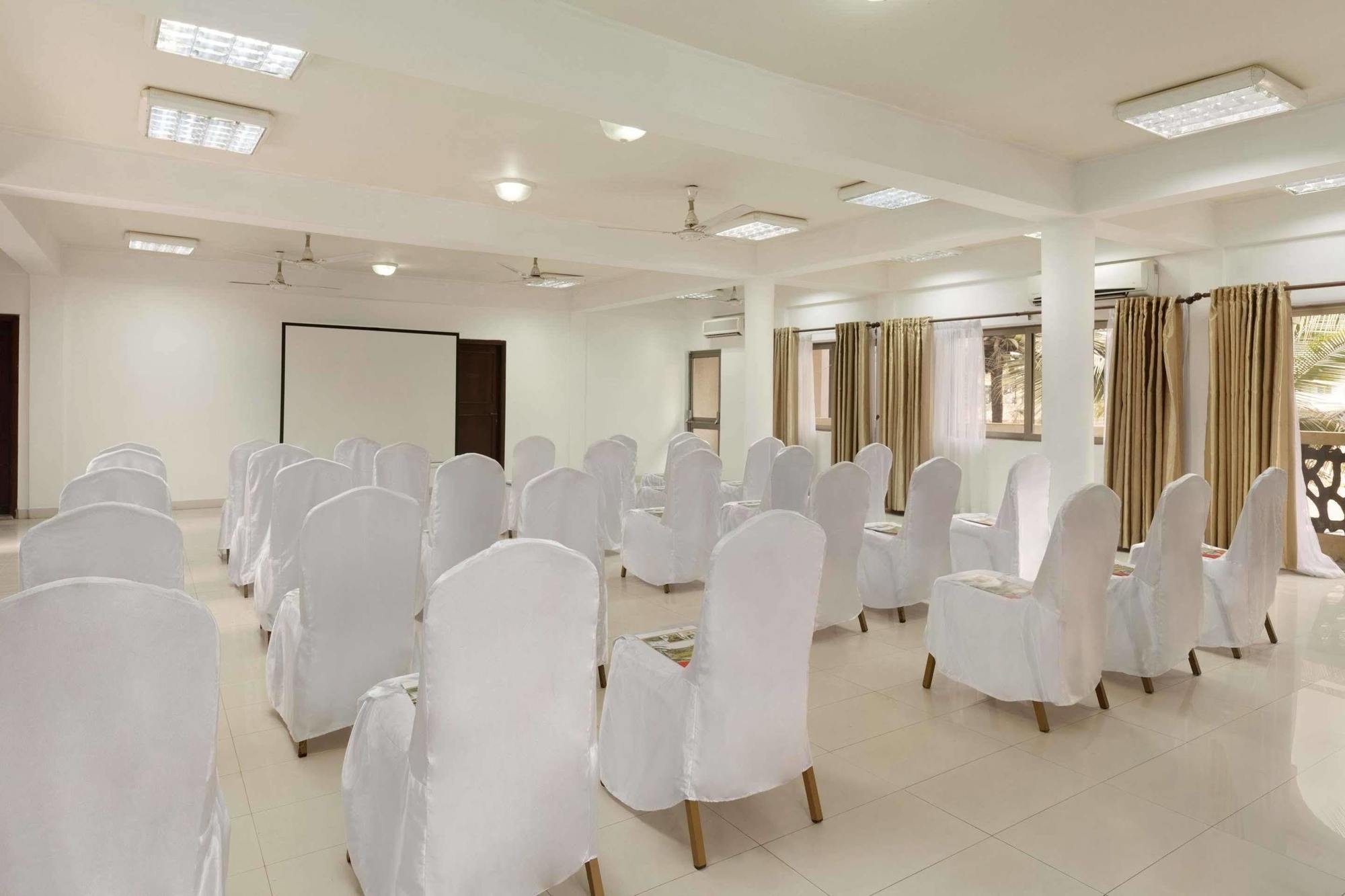 Ramada Resort Accra Kültér fotó