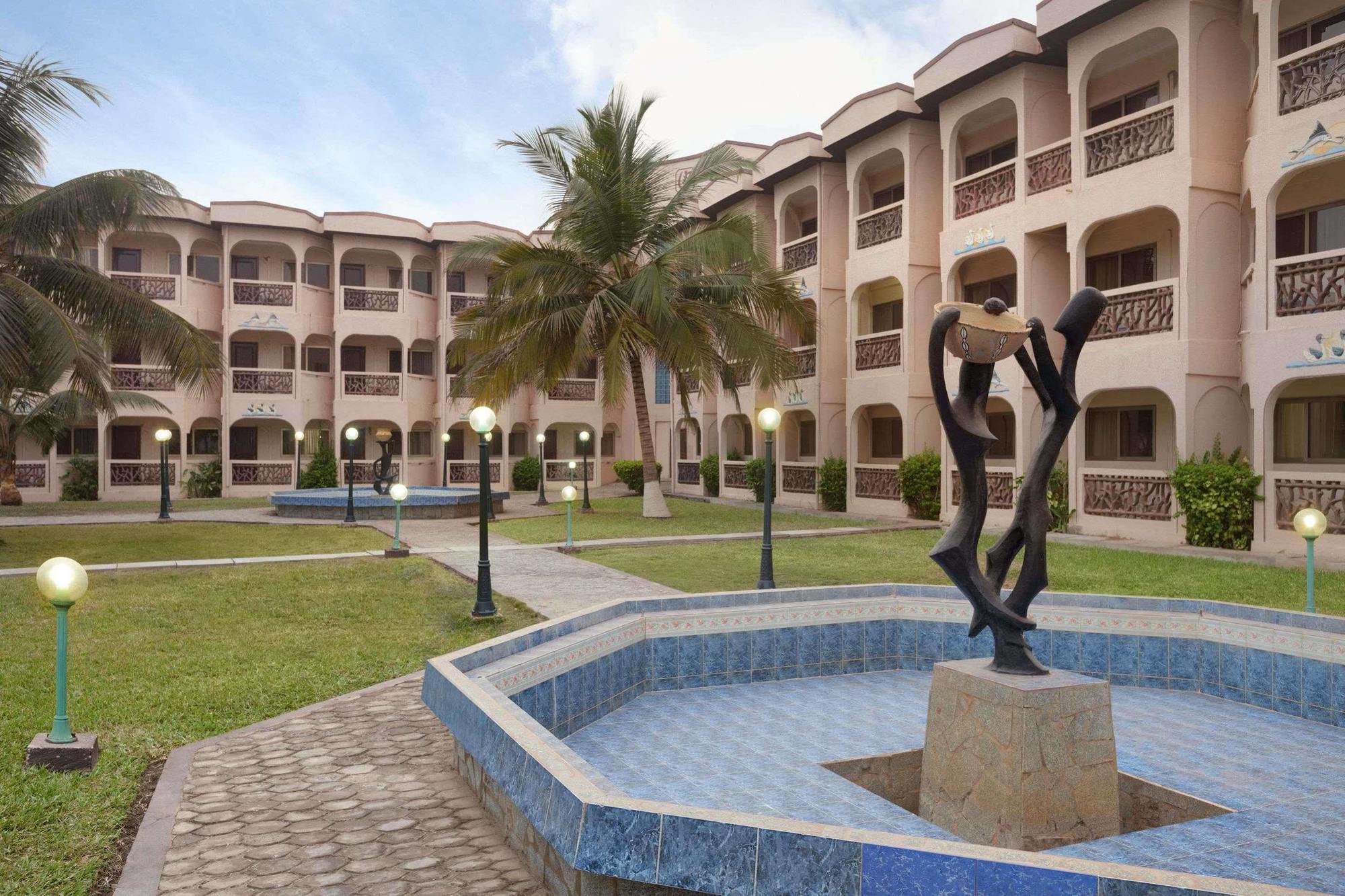 Ramada Resort Accra Kültér fotó